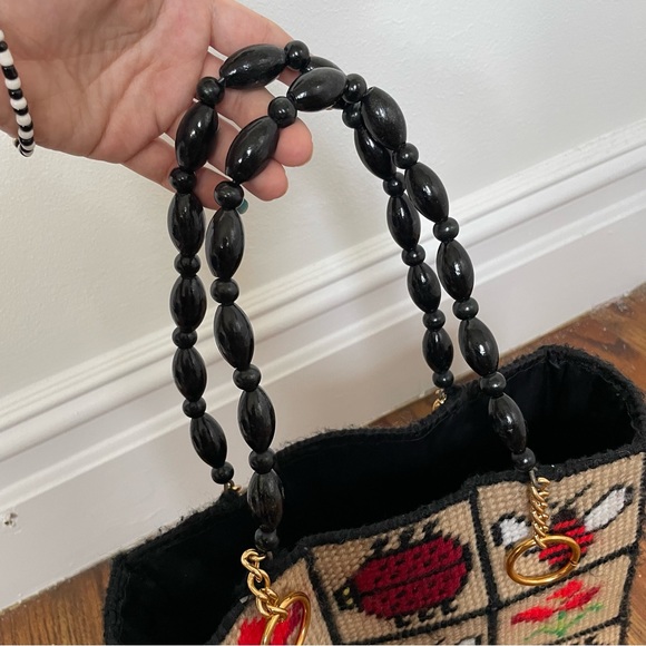 ❌ SOLD ❌ Vintage 70s Cross Stitch Ladybug, Bee, & Flower Bag - Picture 5 of 5